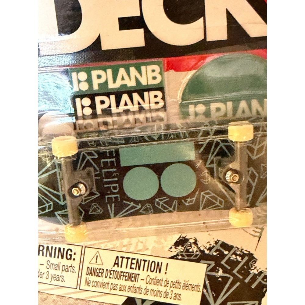 Tech Deck Plan B Felipe Gustavo Teal Diamond Fingerboard Skateboard New - Picture 2 of 4